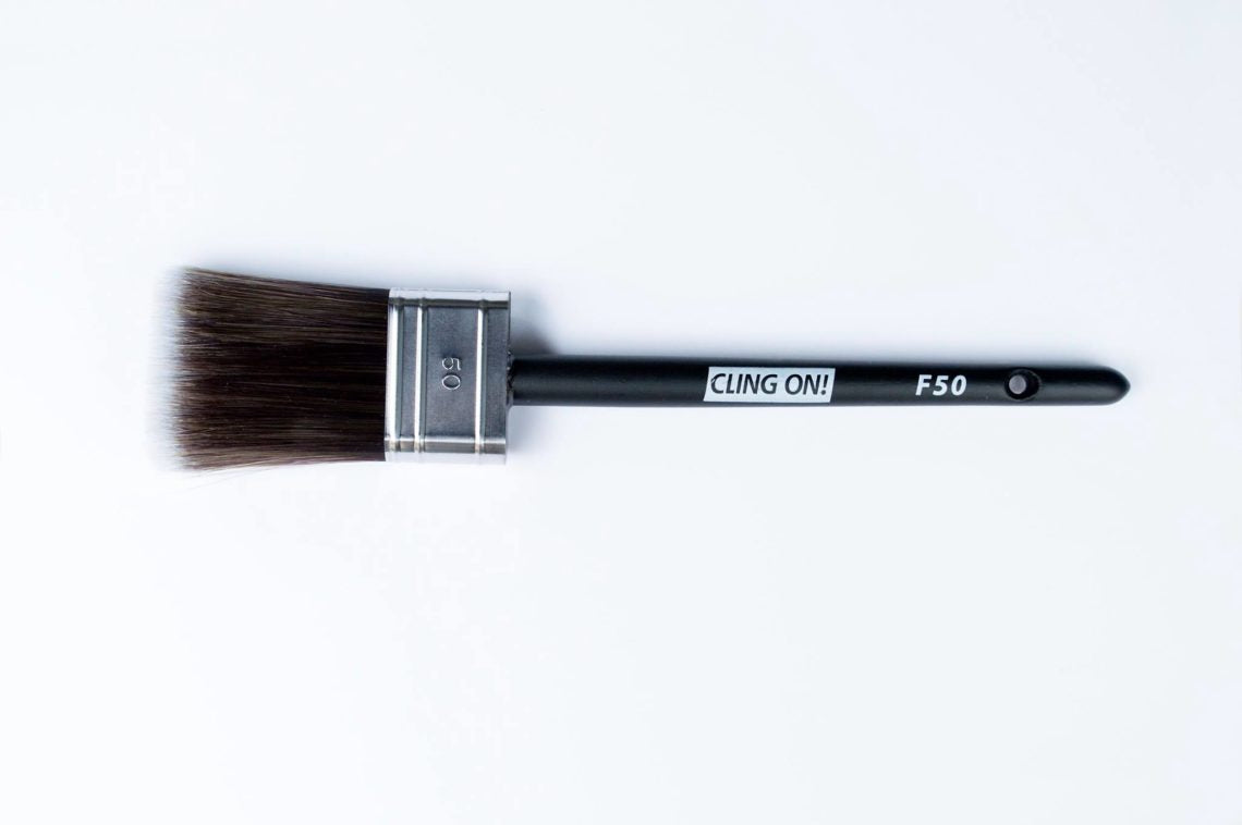 F50 – The largest flat brush in the Cling On series perfect for painting large areas and moving a lot of paint quickly.